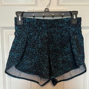 Lululemon Athletica Black and Blue Athletic Shorts with Elastic Waistband